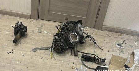 Двоє киян постраждали внаслідок нічної атаки ворога