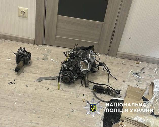 Двоє киян постраждали внаслідок нічної атаки ворога