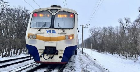 На Фастовщині під колесами потягу загинула дівчина