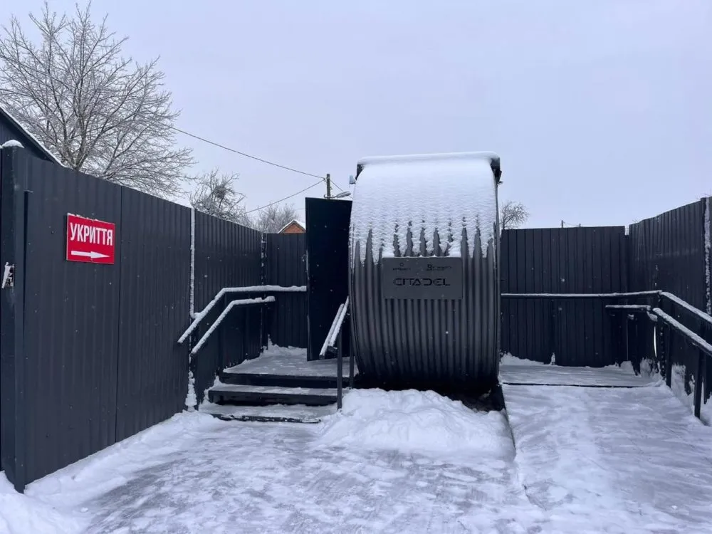 Влада Бородянки просить мешканців не ламати свіжевстановлене  укриття