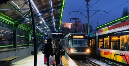 У КМДА розповіли, коли у Києві знову запрацюють тролейбуси і трамваї, які не ходять понад місяць