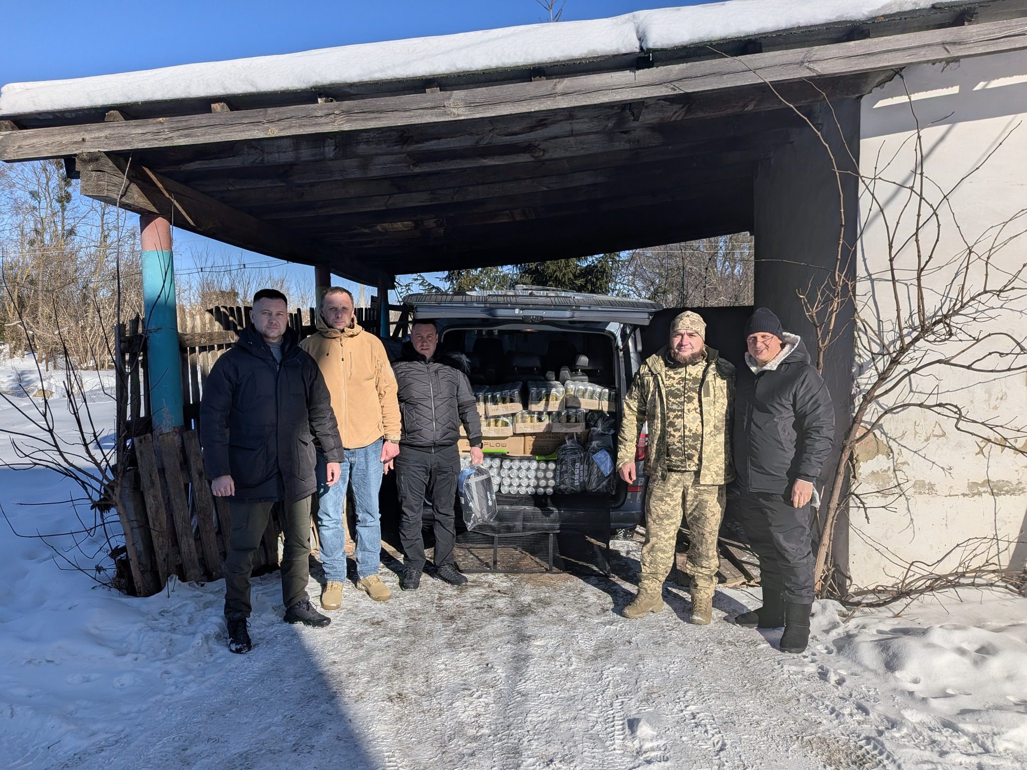 Білогородка передала необхідне спорядження військовим на передовій