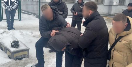 Одна зі схем ухиляння в Києві більше не працює: викрито ділка зі зв’язками в ТЦК
