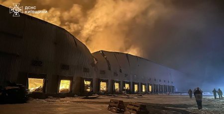 У Яготині на Київщині внаслідок атаки рф виникла пожежа на складах