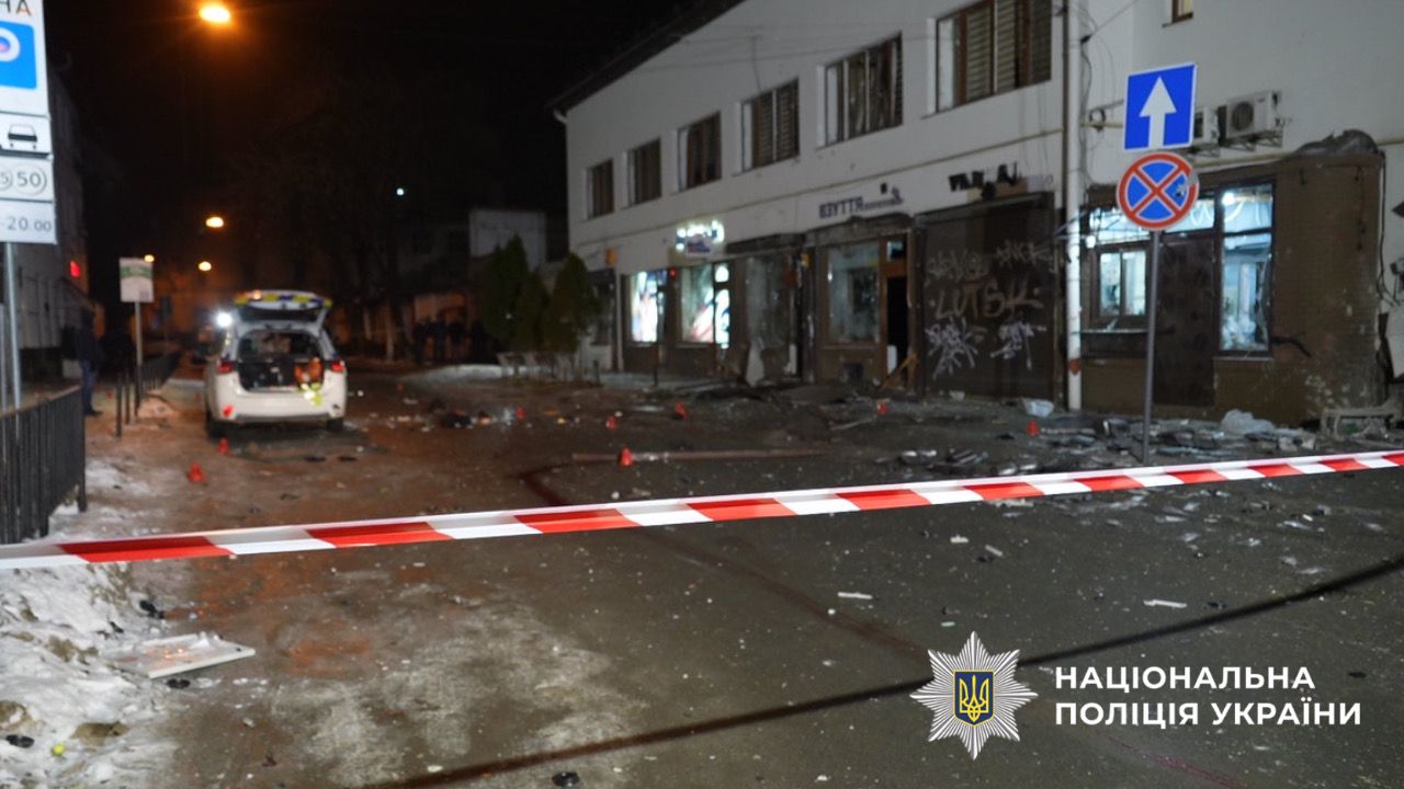 Теракт у Львові: загинула поліцейська, поранено 24 людини