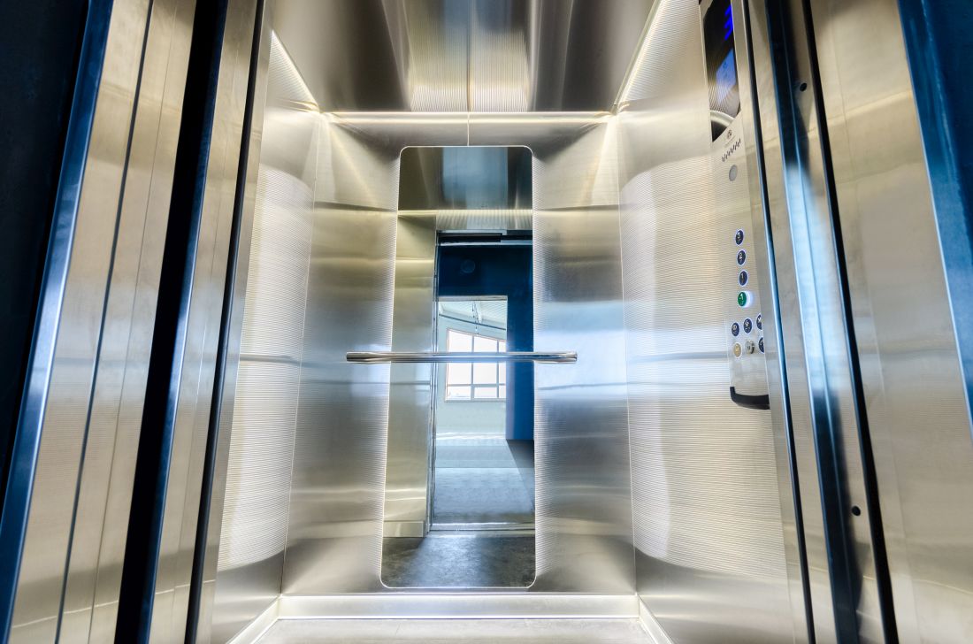 Українка за 8,5 млн гривень замінить ліфти в лікарні