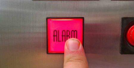 За цілодобовий нагляд за аваріями в житлових будинках Троєщини та Лісового заплатять 12,6 млн гривень