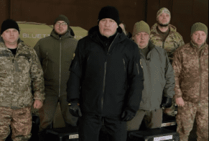 “Українська команда” передала партію потужних зарядних станцій батальйону безпілотних систем “Хорт” - Артур Палатний