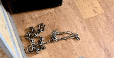 На Броварщині матір-вихователька завдавала фізичного болю дітям та обмежувала в доступі до їжі, питної води та лікам