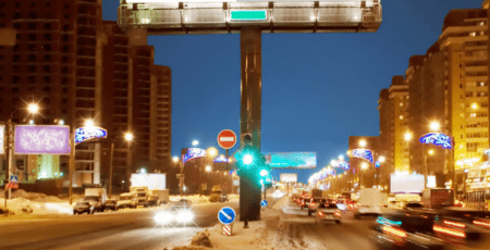 У Києві заради економії електроенергії вимкнули майже 4 тис. білбордів