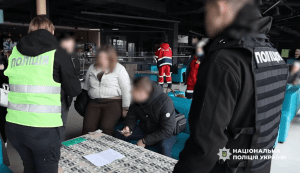 18 тисяч доларів за фальшиві діагнози: на Київщині затримано двох зловмисників (фото, відео)