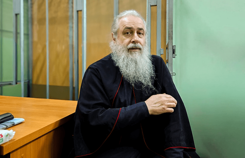 Суд звільнив намісника Святогірської лаври під домашній арешт