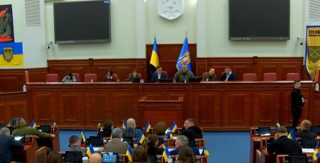 На паливо для генераторів та на премії рятувальникам: Київрада відкоригувала програму цивільного захисту