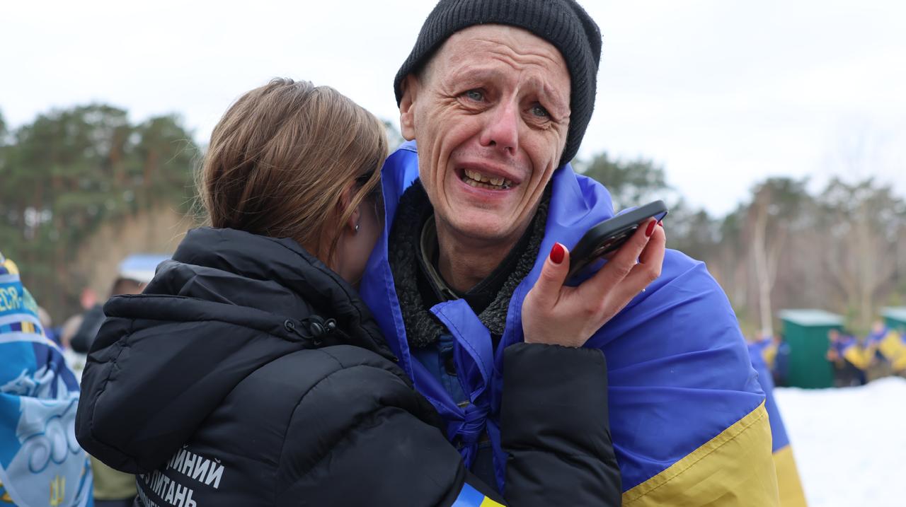 З російського полону повернули 300 українських військових: відбувся другий етап обміну полоненими (фото)