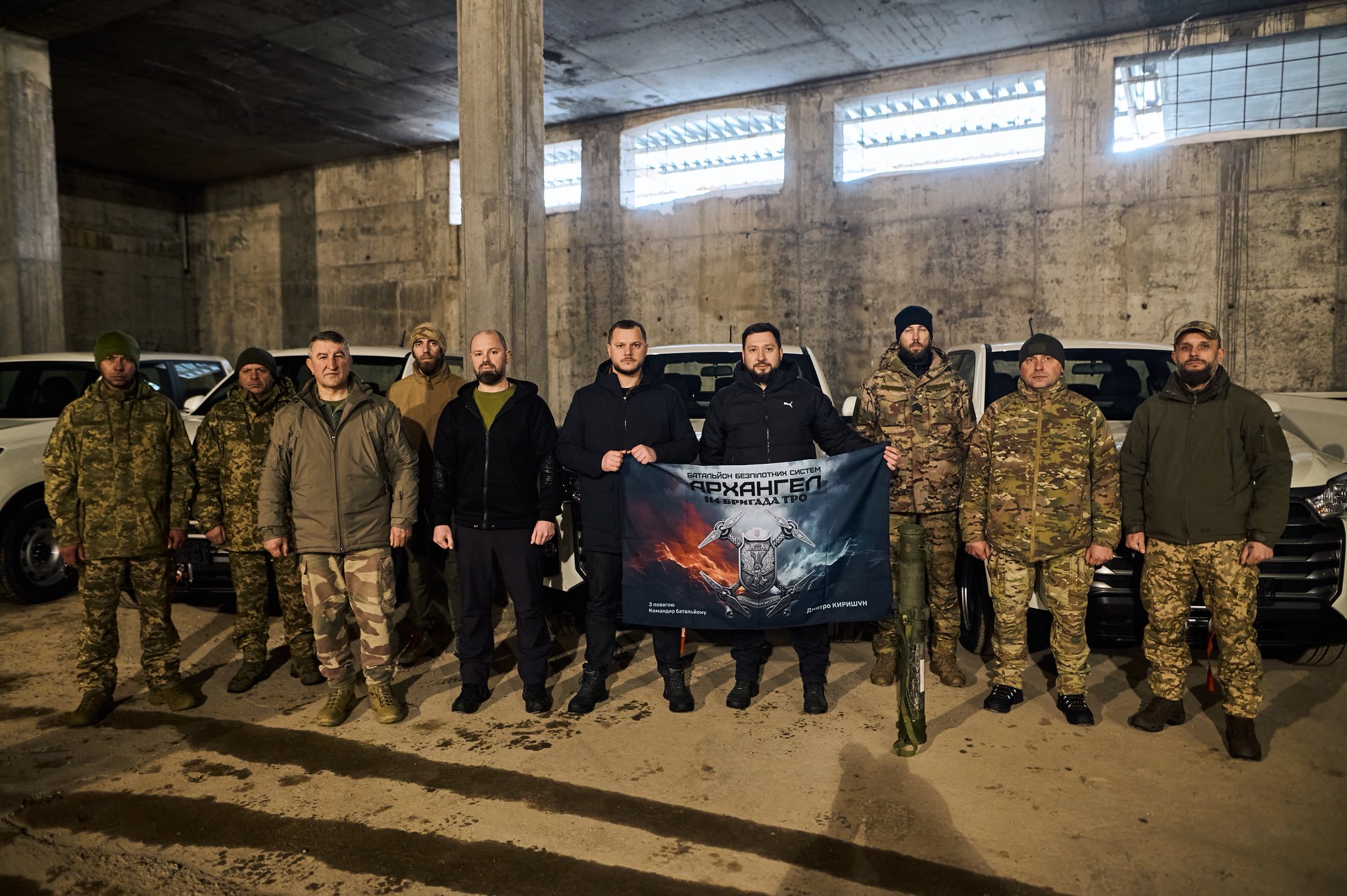 Микола Калашник: Передали 6 новеньких пікапів для підрозділу «Архангел» 114 окремої бригади тероборони
