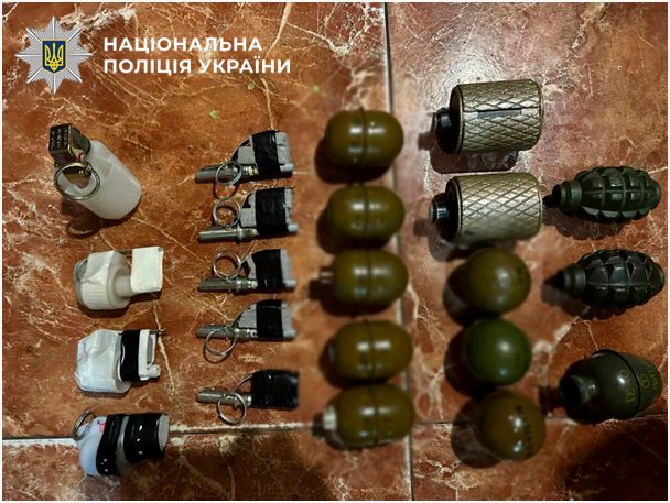 У Києві затримали торговця вогнепальною зброєю (фото)