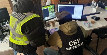 У Києві ліквідували мережу шахрайських «кол-центрів», які ошукали громадян на 18 млн гривень (фото)