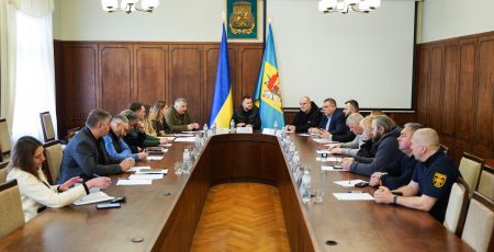 Микола Калашник провів чергову зустріч з мешканцями військового містечка у Гостомелі