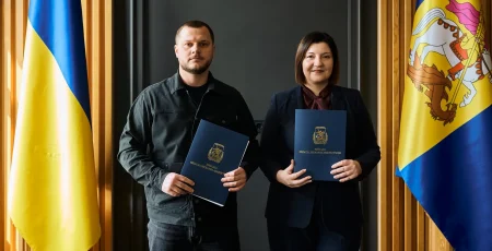 Микола Калашник підписав меморандум про співпрацю з DECIDE на новий чотирирічний термін