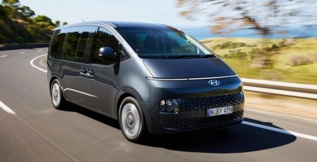 Нацбанк за понад 10 млн гривень закуповує чотири мікроавтобуси