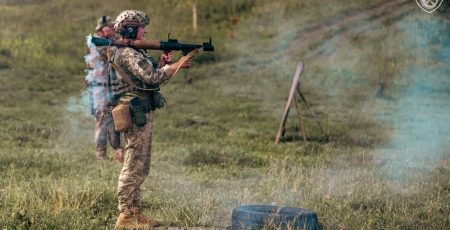 У складі ЗСУ перебуває понад 75 тисяч жінок, - Сирський