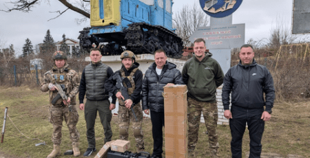 Білогородська громада відвідала своїх захисників на півночі та сході і передала необхідне обладнання