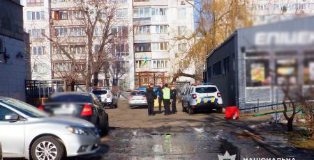 Побиття пенсіонерки: у Києві п’янчуга повалив пенсіонерку на асфальт і мотузив ногами