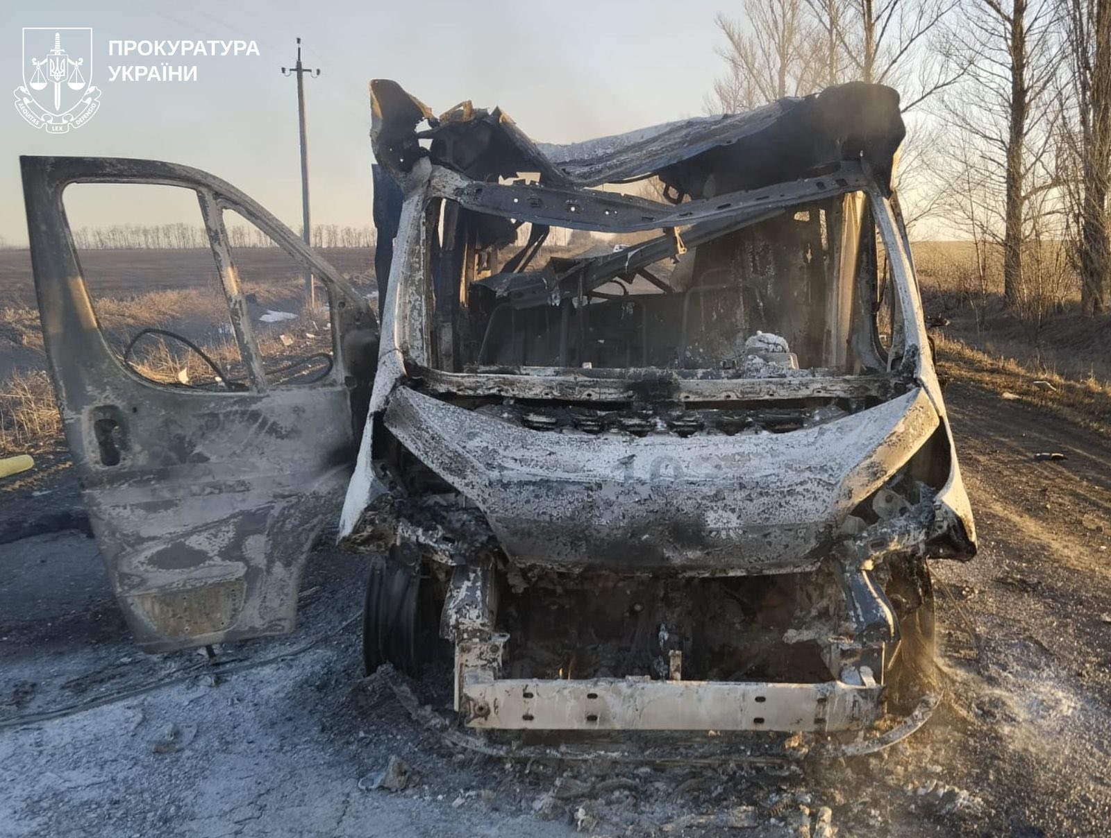 На Харківщині російський FPV-дрон атакував швидку - вбито двох медиків