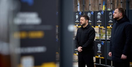 Зеленський вшанував пам’ять захисників, які загинули під час оборони та звільнення Мощуна