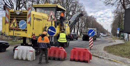На Київщині проводяться роботи з експлуатаційного утримання автодоріг місцевого значення