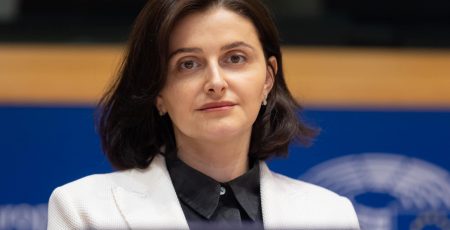 Мажоритарниця з Київщини Василевська-Смаглюк запропонувала фракції "Слуга Народу" у ВР "розійтись", - нардеп Гончаренко