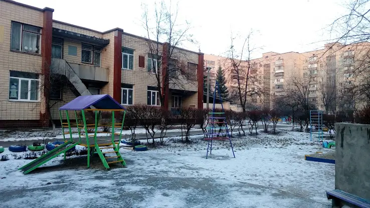 На заміну вікон дитсадка № 247 у Дніпровському районі виділили мільйон гривень