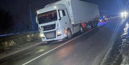 На Обухівщині вантажівка збила жінку: потерпілу госпіталізували