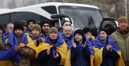 З російського полону повернули 200 українських військових: відбувся перший етап обміну полоненими (фото)
