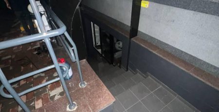 У Києві чоловіка засудили за крадіжку з салону краси під час комендантської години (фото)