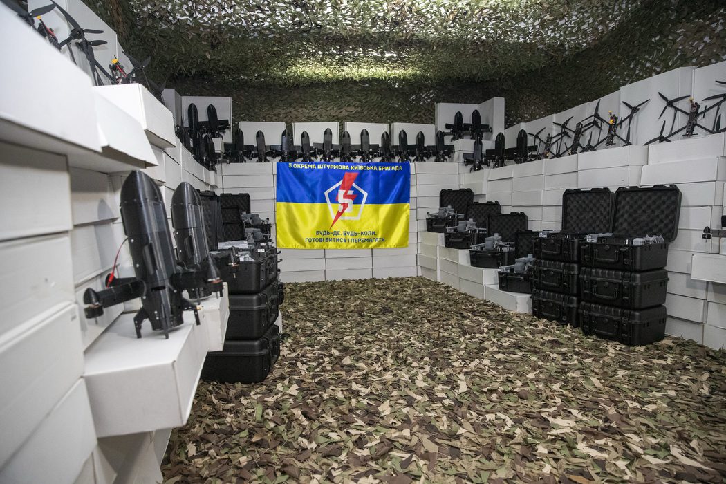 Київ передав 5-й штурмовій бригаді ще 1300 дронів