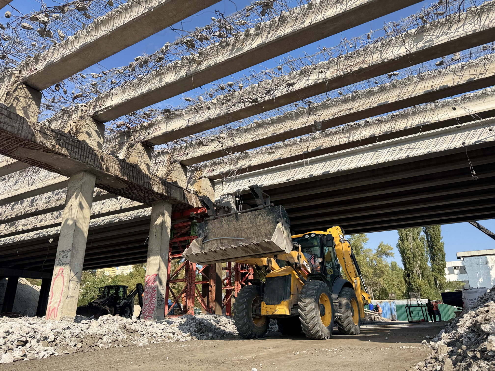 Шляхопровід на проспекті Науки відремонтують за 46,4 млн гривень
