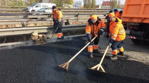 У Києві через ремонтні роботи чотири дні обмежуватимуть рух низкою мостів і шляхопроводів