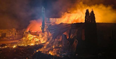 На Київщині після нічної атаки рф у Броварській громаді пошкоджено підприємства та будинки