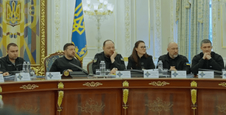 Зеленський заявив, що столичний план стійкості "не готов", а Кличко зазначив, що критика обумовлена "особливим ставленням" до Києва