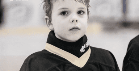 У Харкові ракета рф вбила 8-річного хокеїста ХК "Білий Барс" та його маму