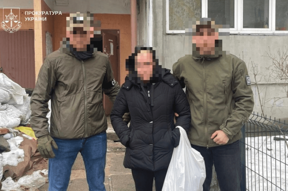 Правоохоронці затримали 34-річну киянку, яка фотографувала для рф наслідки ударів по ТЕЦ