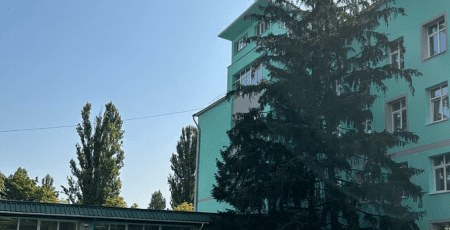 На столярку в пошкодженому росіянами ліцеї на Русанівці спрямують 1,98 млн гривень