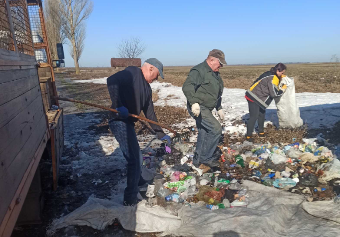 У Яготині зʼявилися стихійні сміттєзвалищі після зими