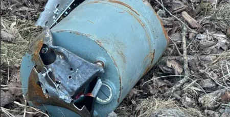 Поблизу Подільсько-Воскресенського моста виявили нездетоновану бойову частину БпЛА (фото)