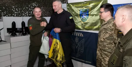 Віталій Кличко передав бійцям на фронт від громади столиці ще 3 000 БпЛА