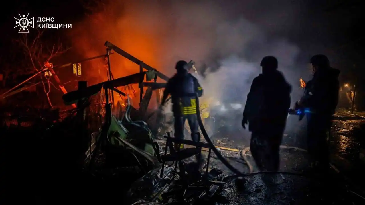 Київщина після атаки рф: пошкодження зафіксовано у двох районах (фото)