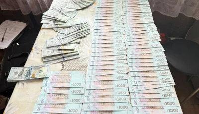 Працівники ДБР затримали керівника Хмільницького ТЦК, який за 3 тис. долларів знімав чоловіків з розшуку