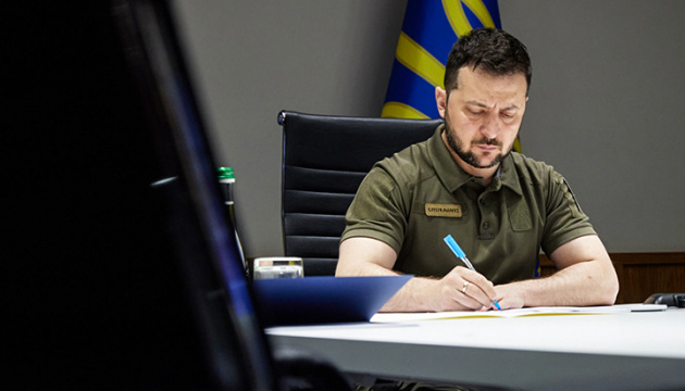 Україна застосувала санкції проти п’ятьох культурних діячів рф