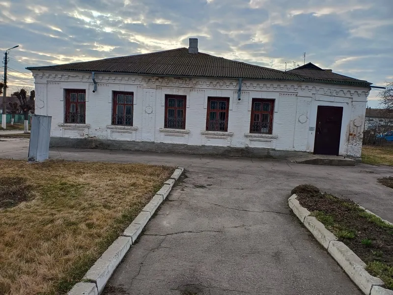 Сквира хоче продати будівлю бібліотеки